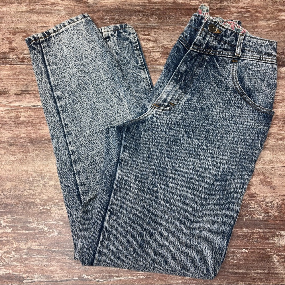 Lee | VGUC Vintage! Acid Wash High Rise Back Buckle Jeans, Approx. 26W, 28L